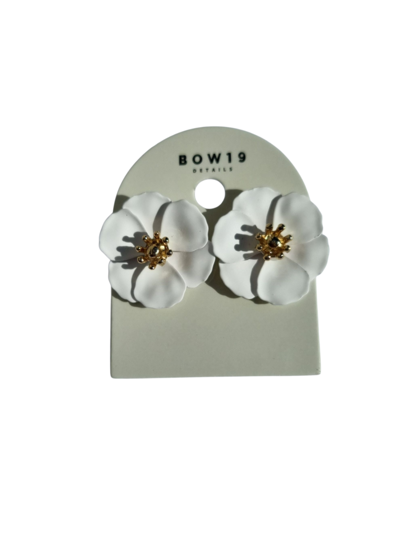 Flower Small Earrings Strong Mat White