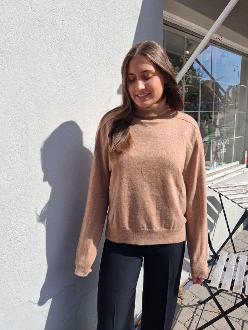 Pull Col Camel Chine