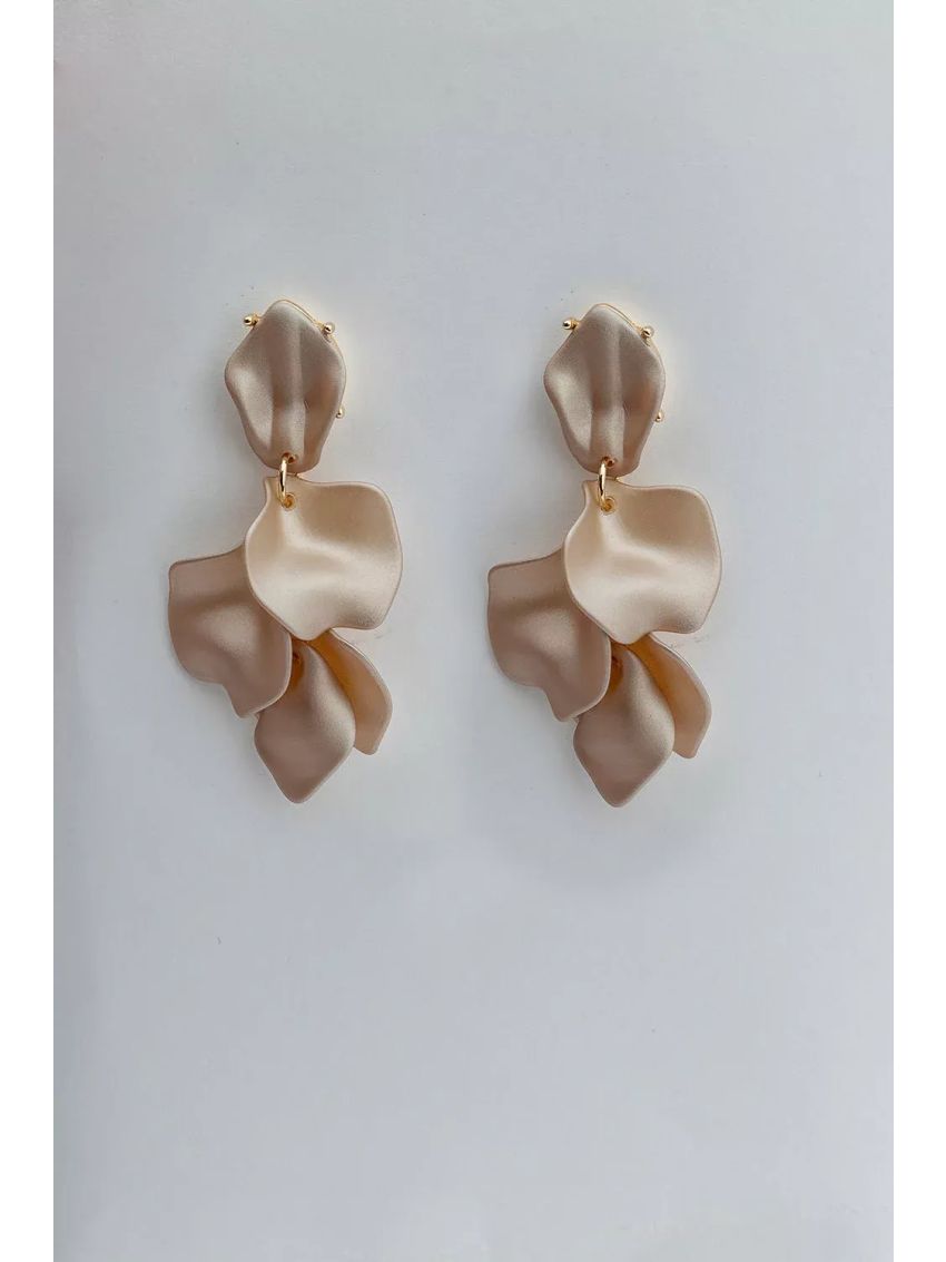 Leaf Earrings Pearl Nougate
