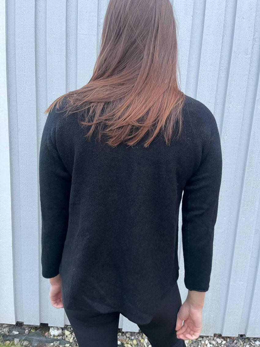 Stickad tröja Rund hals Svart