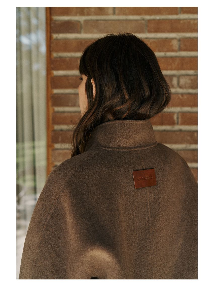 SHORT WOOL COAT